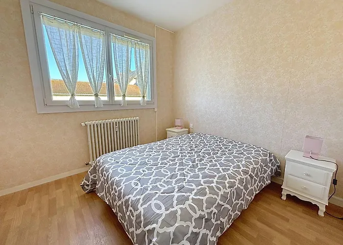 Confortable Proche Du Port Guillaume Pour 4 Avec Animaux Admis - Fr-1-465-125 דירה